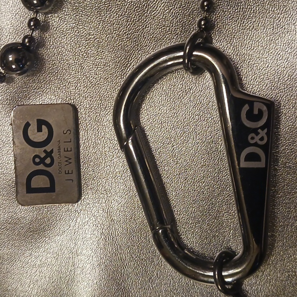 Dolce & Gabbana: D&G Jewels Silver Beaded Necklace (Rosary) Key Chain Clip - Picture 7 of 9